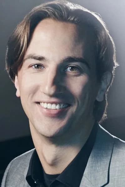James Weaver fotoğrafı