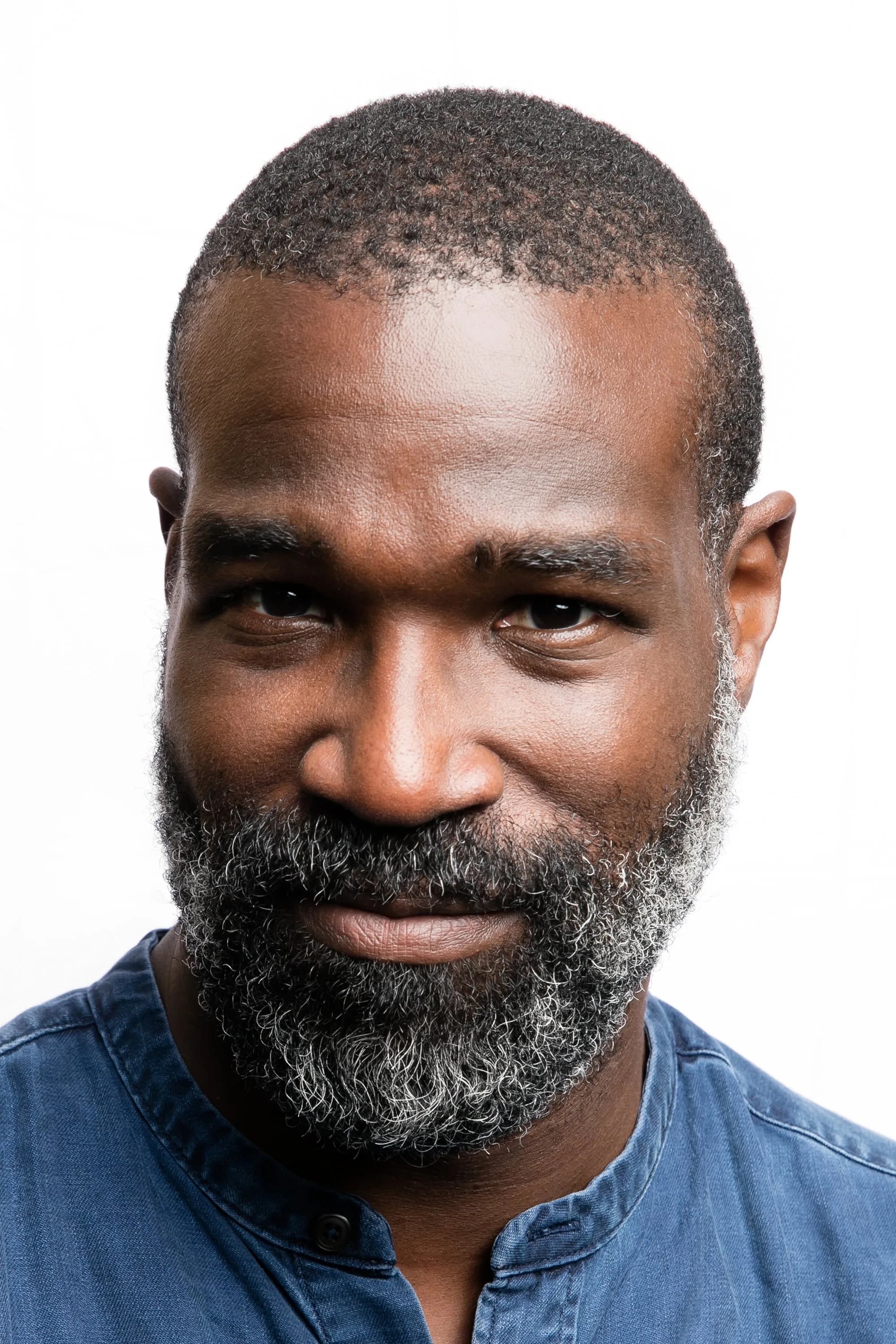 Tunde Adebimpe photo