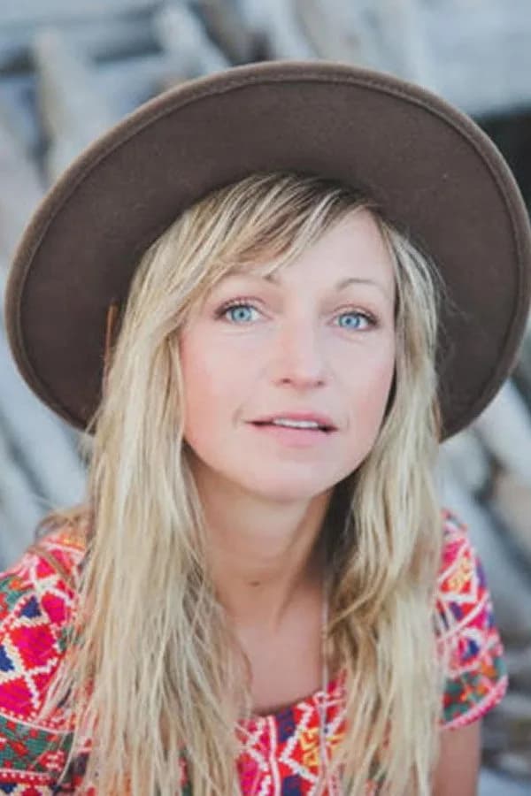 Ashleigh Ball photo
