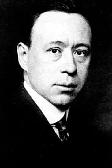 Paul E. Burns 사진
