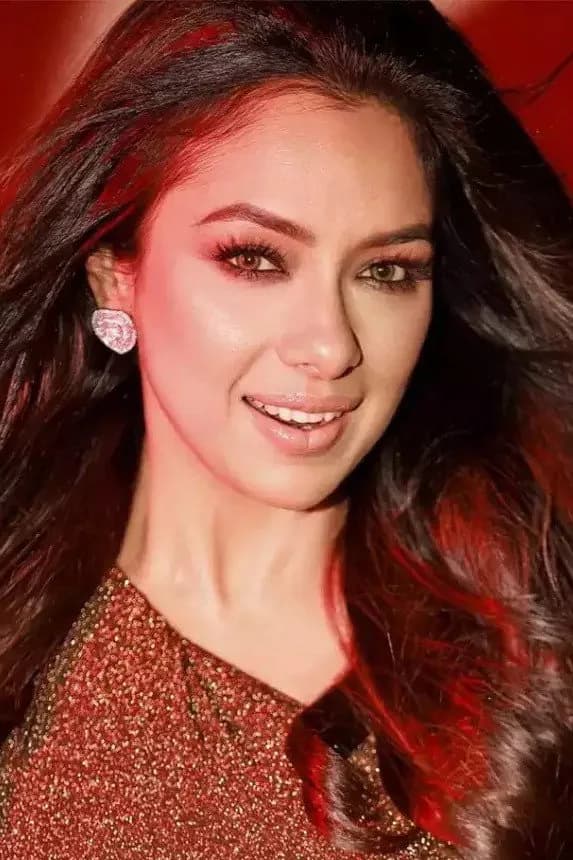 Rupali Ganguly的照片