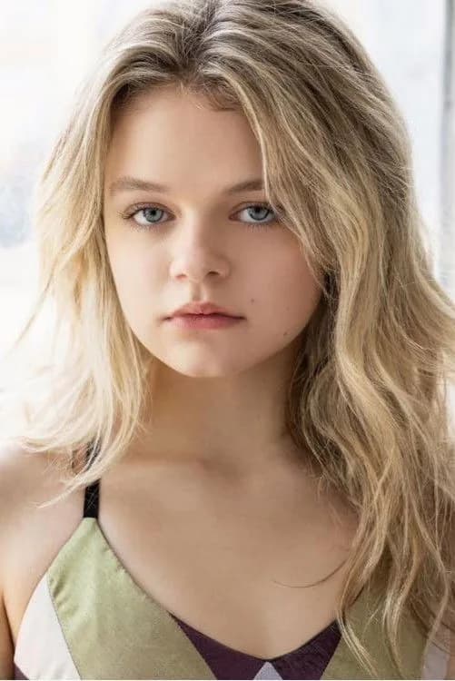 Kylie Rogers fotoğrafı
