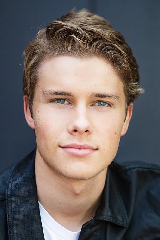 Logan Shroyer की तस्वीर