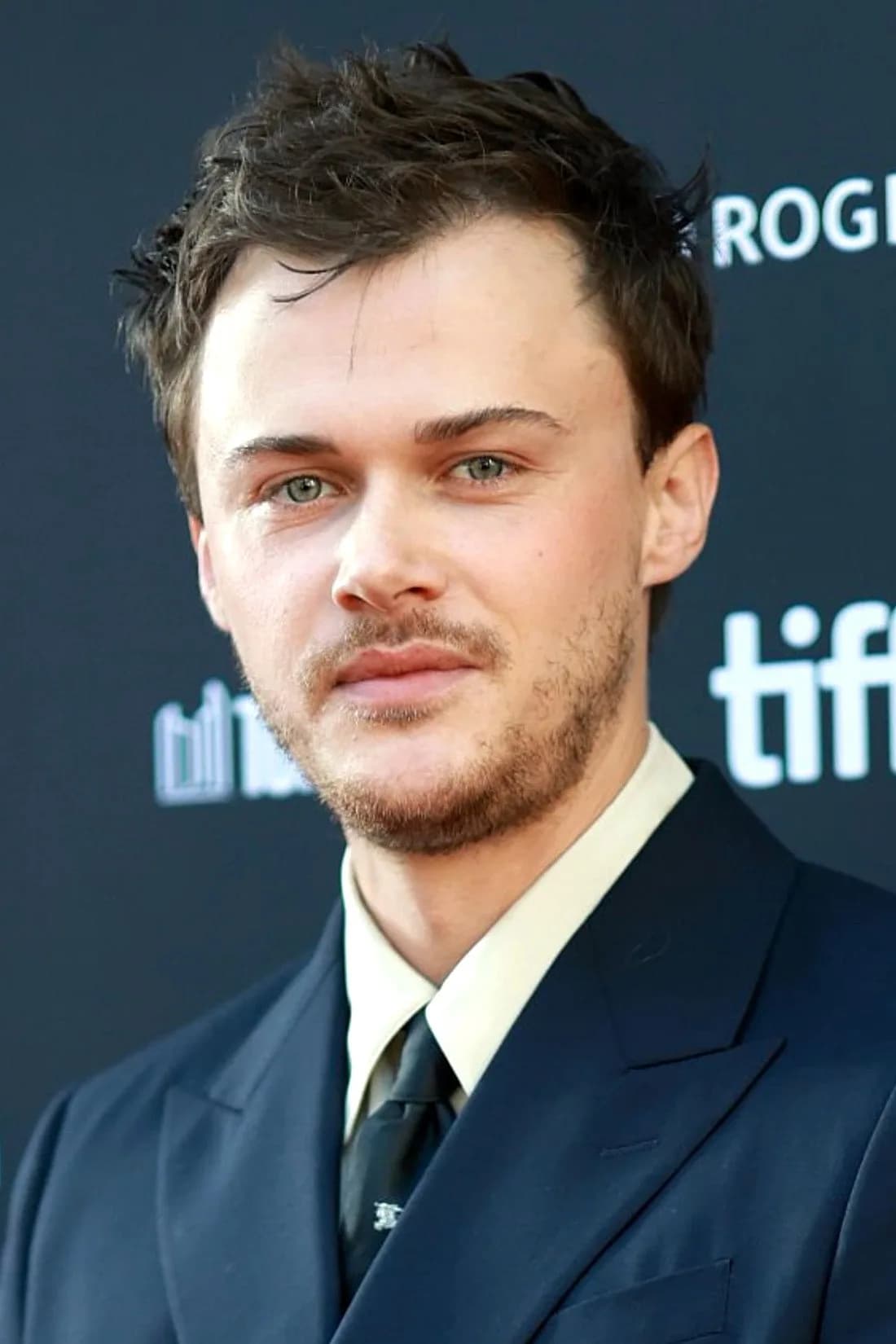 Christopher Briney fotoğrafı