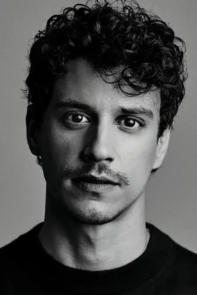 صورة Adam DiMarco
