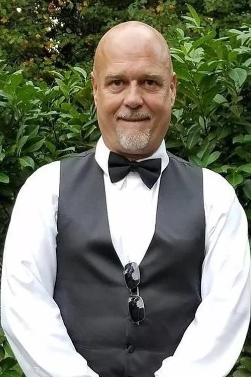 Profile photo of Aaron Mitchell