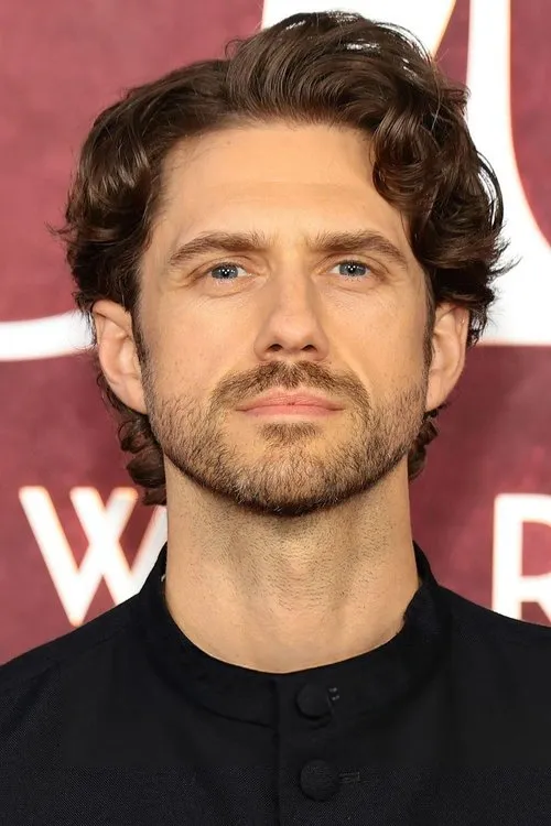 Profile photo of Aaron Tveit