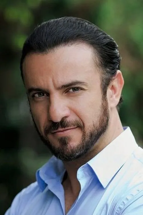 Photo of Alejandro Ávila