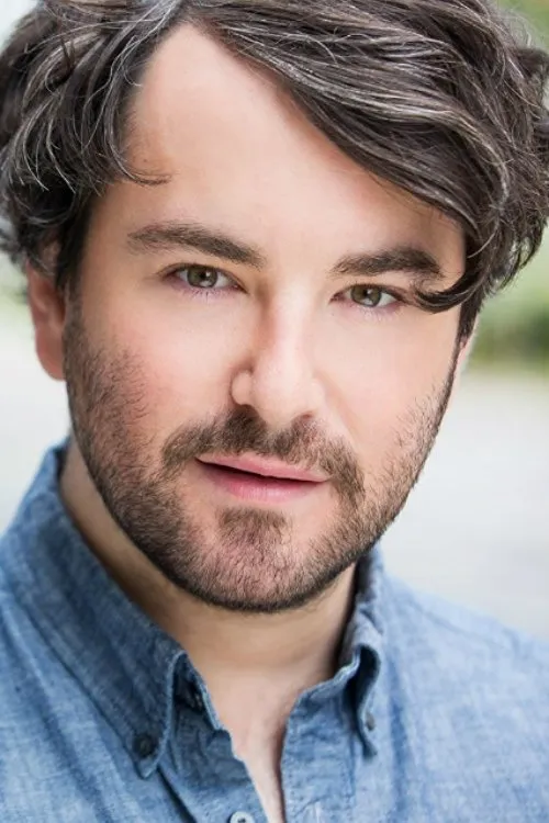 Photo of Alex Brightman