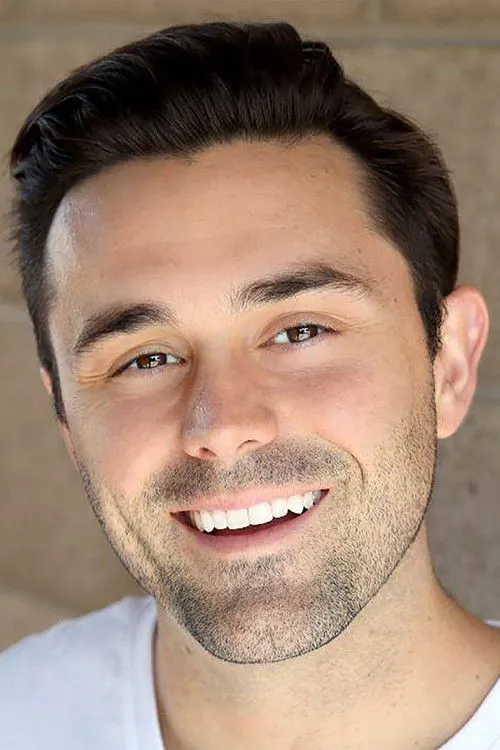 Profile photo of Alex Farnham