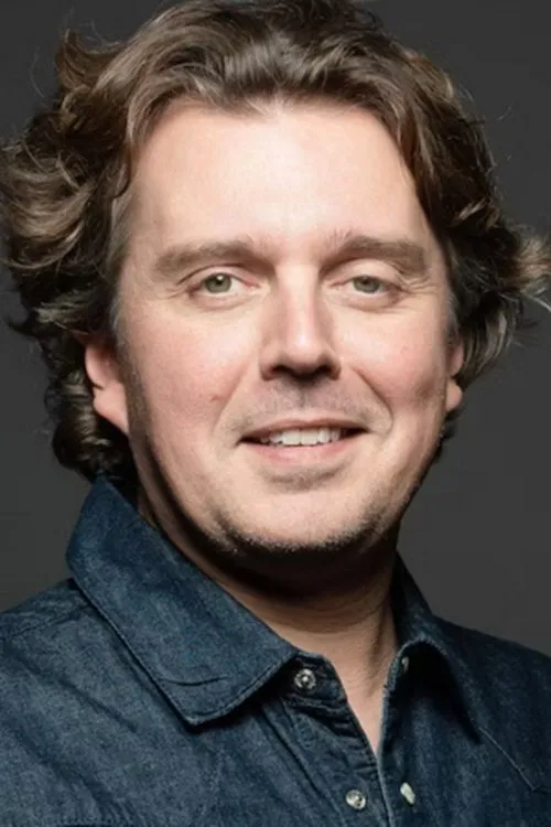 Photo of Alex Vizorek