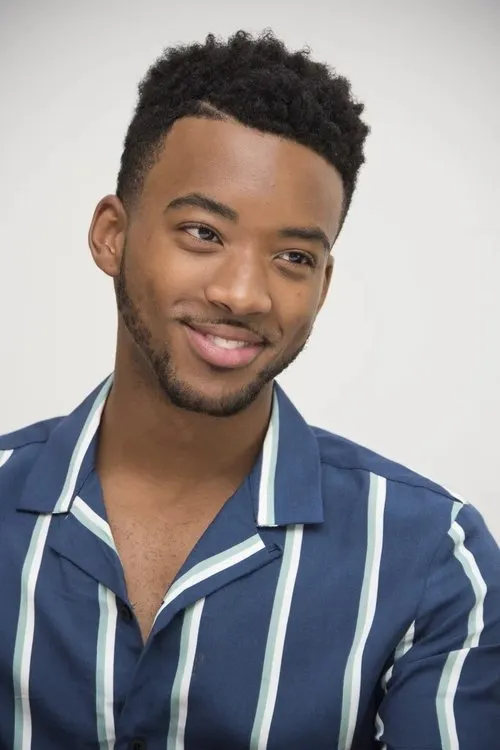 Photo of Algee Smith