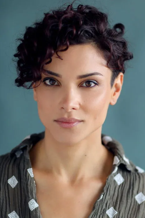 Photo of Amber Rose Revah