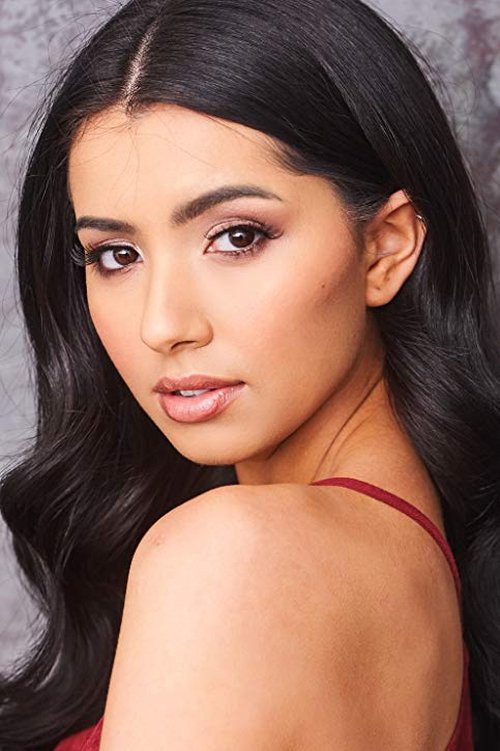 Photo of Amelia Henderson