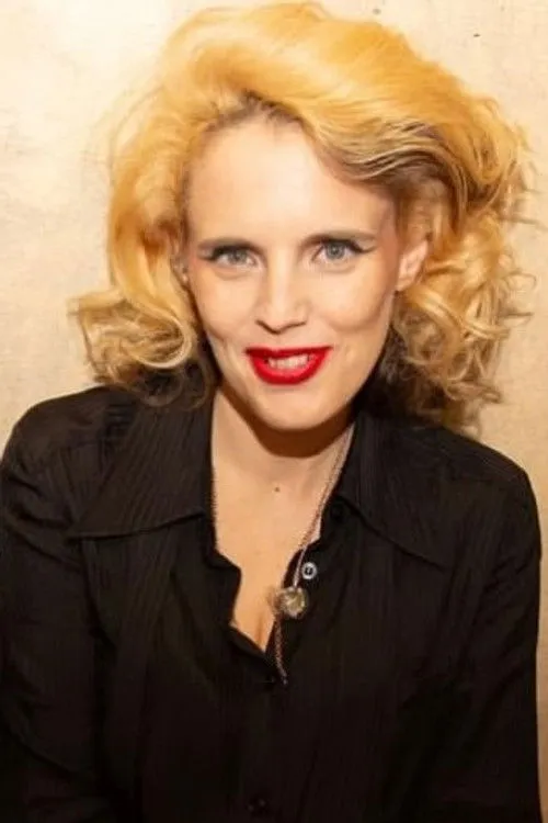 Photo of Anna Calvi