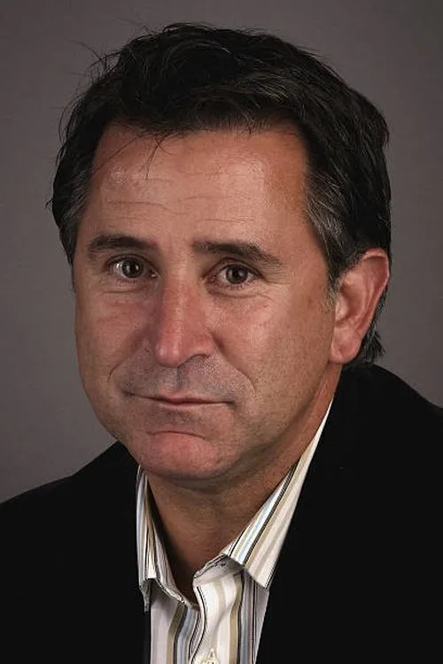 Photo of Anthony LaPaglia