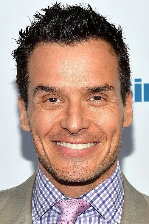 Photo of Antonio Sabàto, Jr.