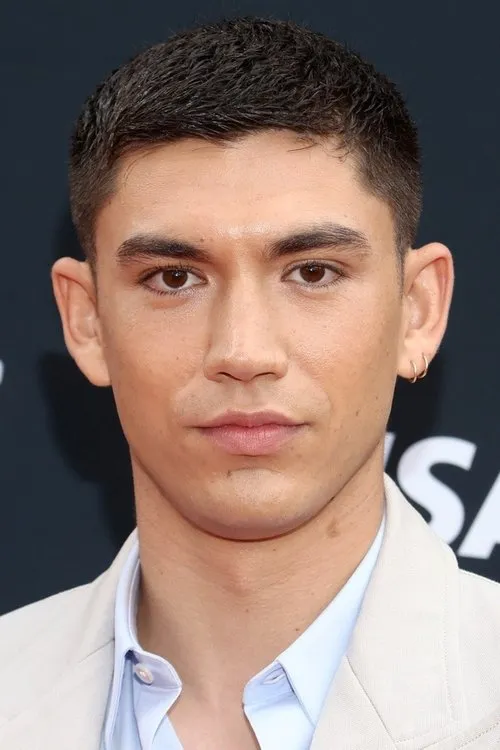 Profile photo of Archie Renaux