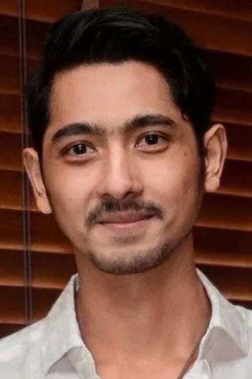 Photo of Arya Saloka