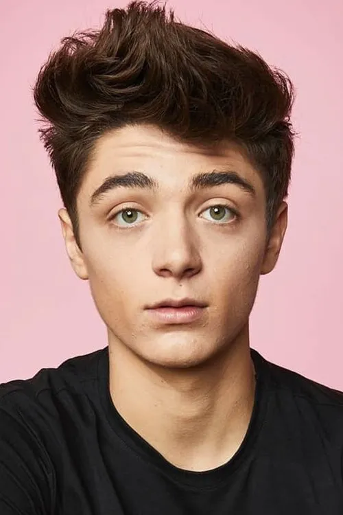 Profile photo of Asher Angel