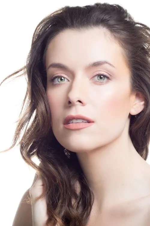 Profile photo of Ashlynn Yennie