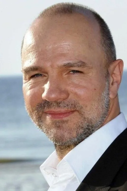 Profile photo of Aurélien Recoing