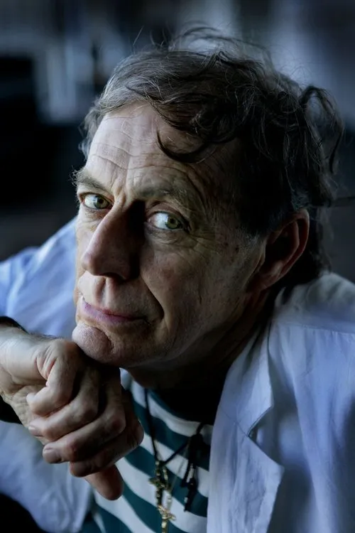 Profile photo of Barry Otto