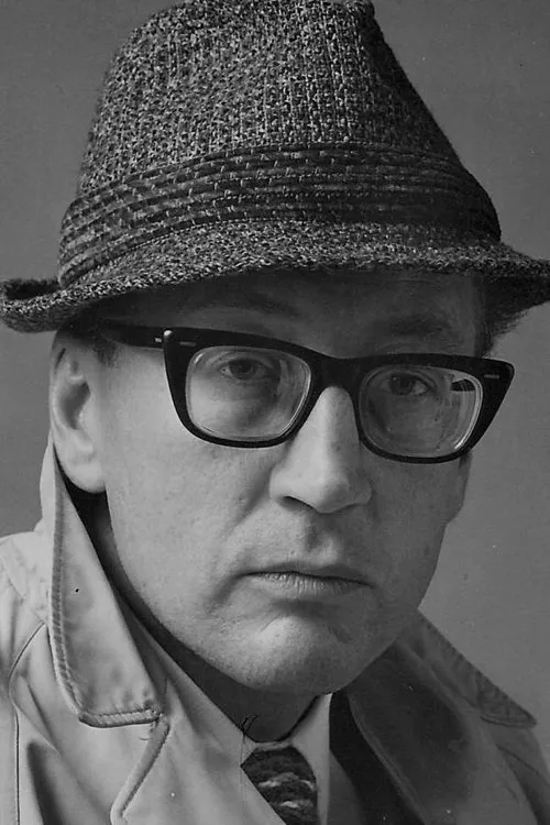 Profile photo of Bernard Hepton