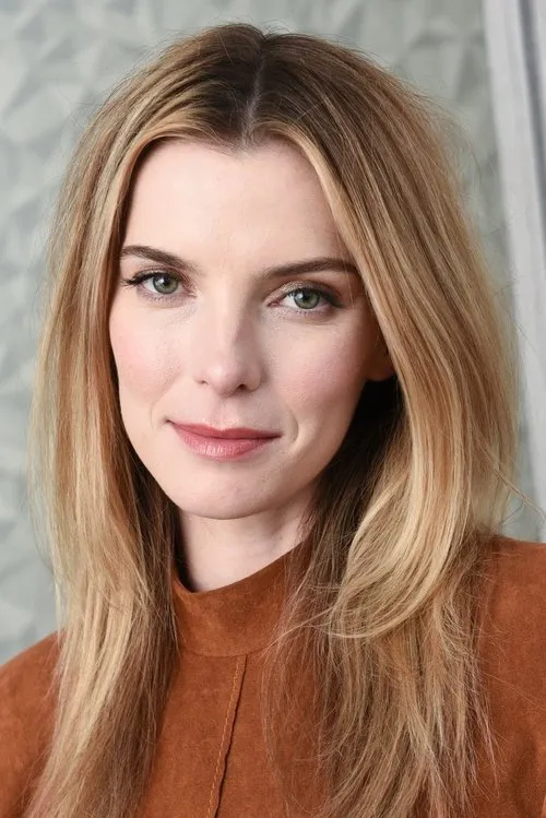 Photo of Betty Gilpin
