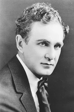 Profile photo of Bob Burns