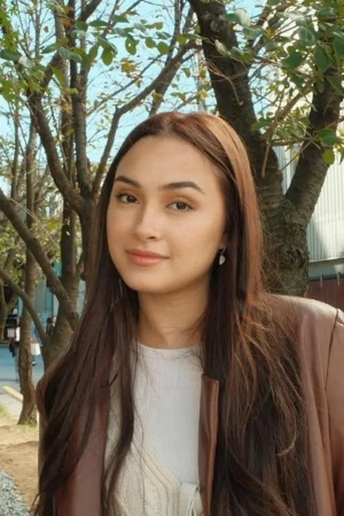 Photo of Caitlin Halderman