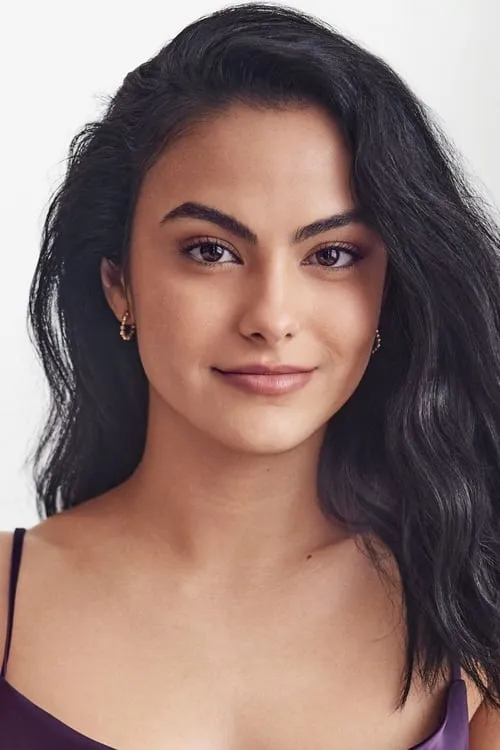 Photo of Camila Mendes