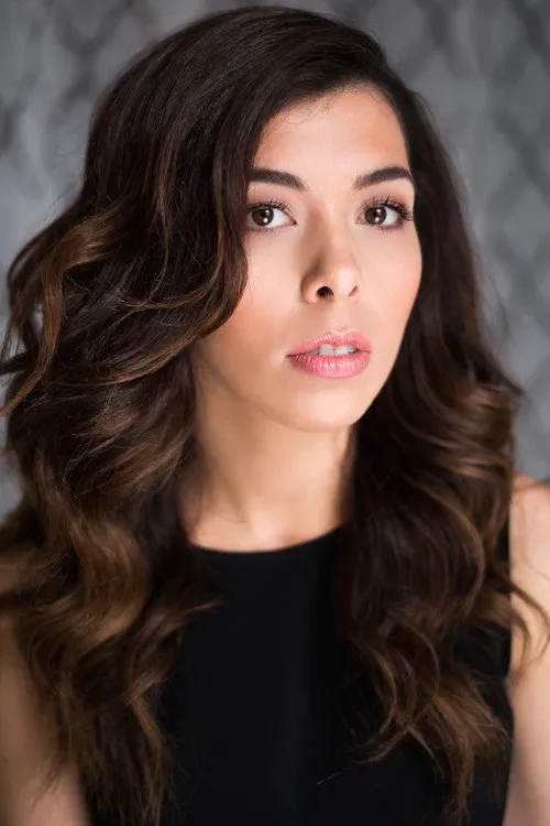 Photo of Carissa Valès