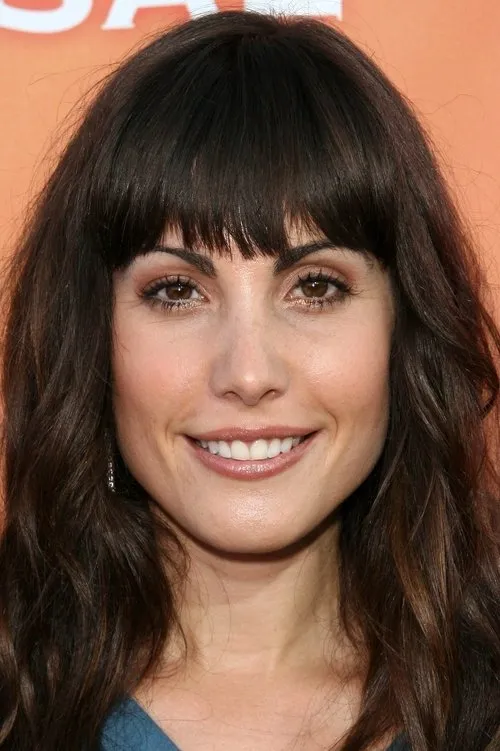 Profile photo of Carly Pope