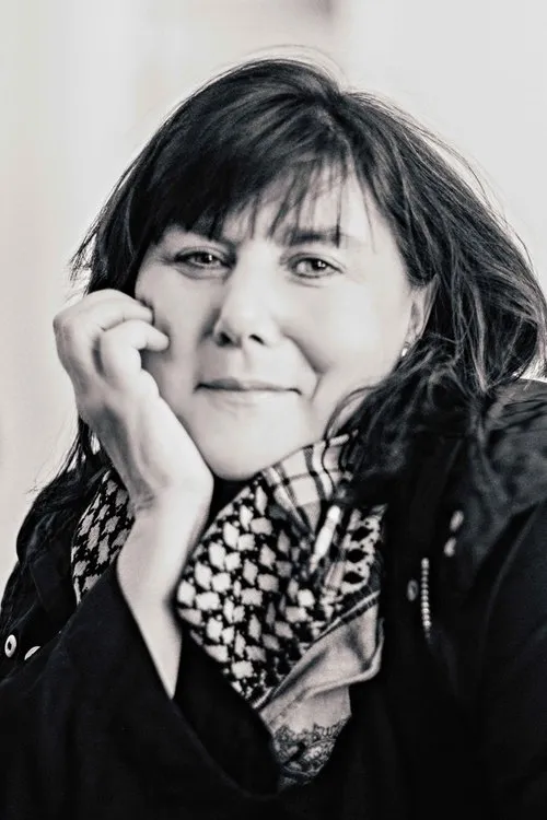 Profile photo of Cat Villiers