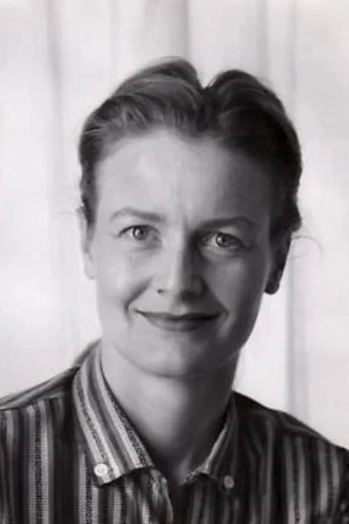 Photo of Cate Bauer