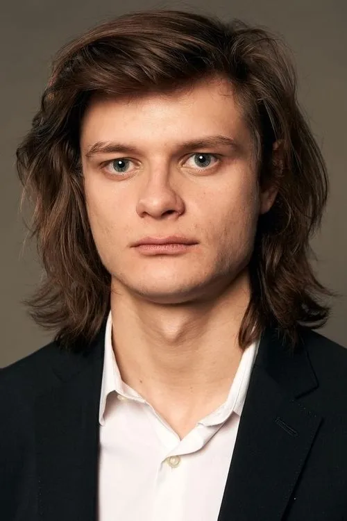 Photo of Charlie Tahan