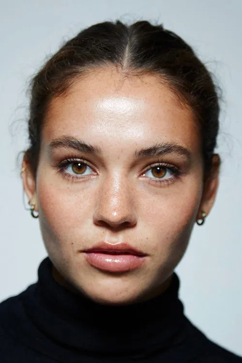 Photo of Charlotte MacInnes