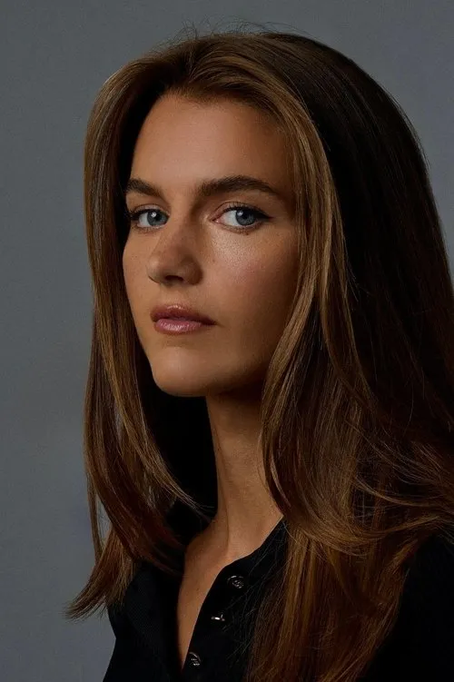 Profile photo of Chloe East