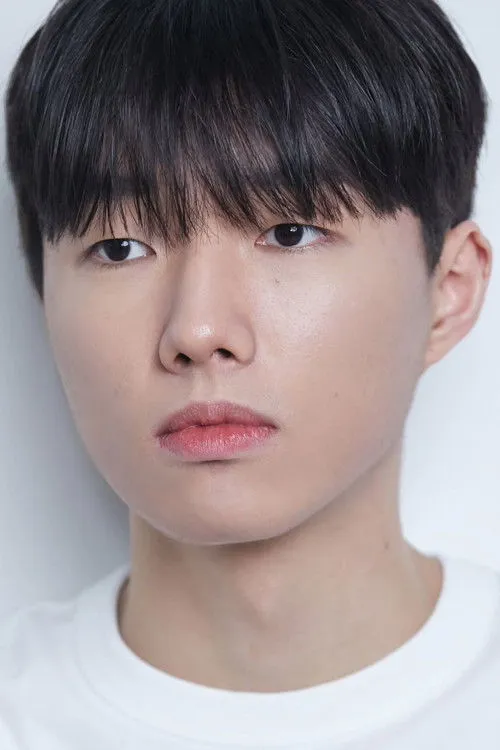 Profile photo of Choi Jun-woo