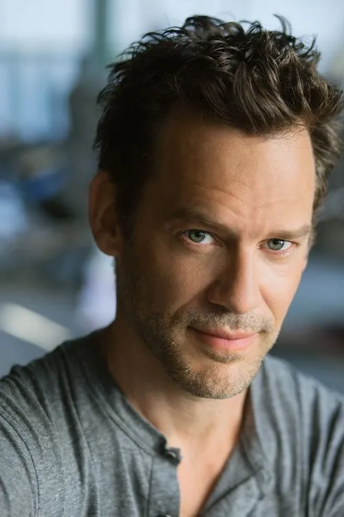 Profile photo of Chris Gartin