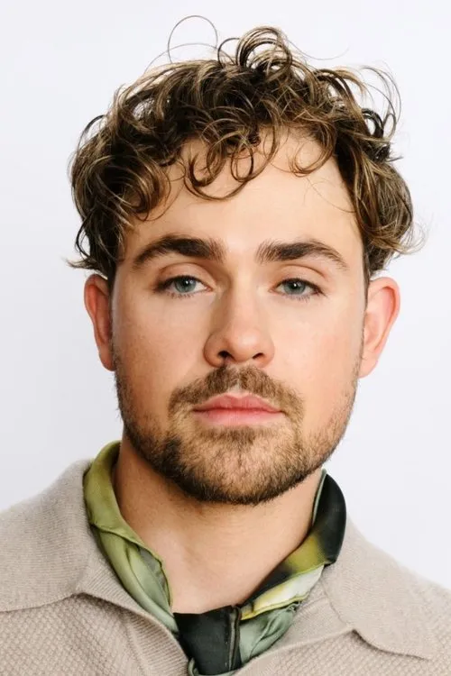 Photo of Dacre Montgomery