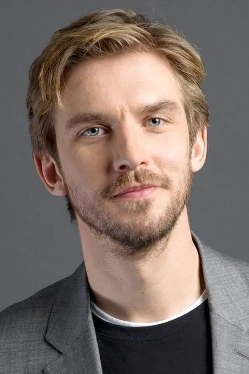 Photo of Dan Stevens