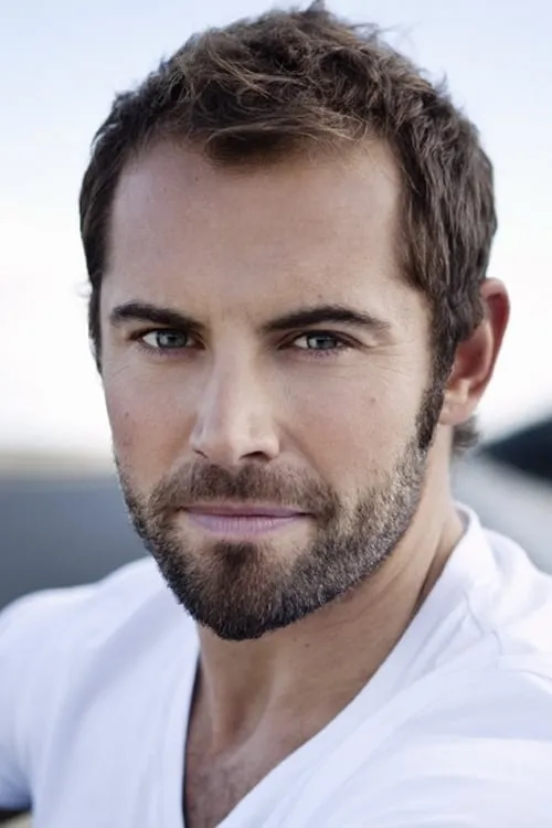 Photo of Daniel MacPherson