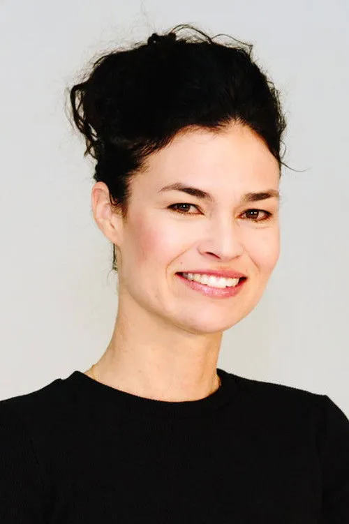 Profile photo of Danielle Renfrew Behrens