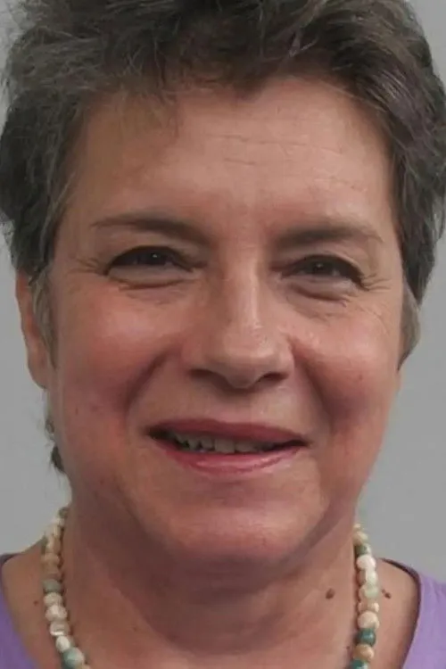 Profile photo of Daphne Paris