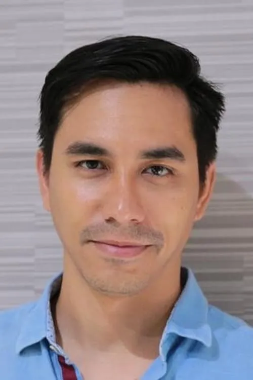 Photo of Darius Sinathrya