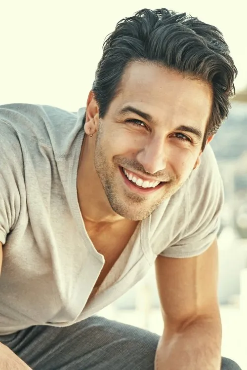 Photo of Deniz Akdeniz