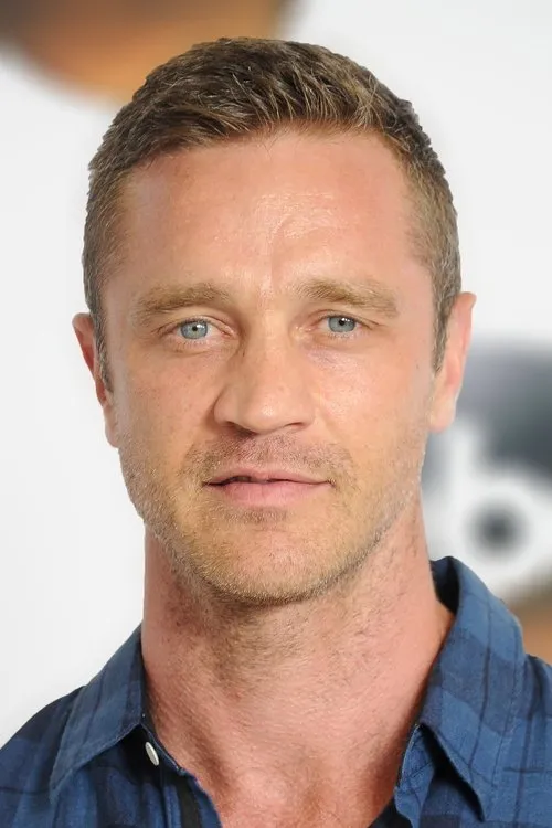 Photo of Devon Sawa