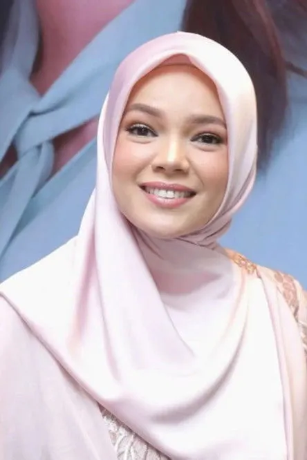 Photo of Dewi Sandra